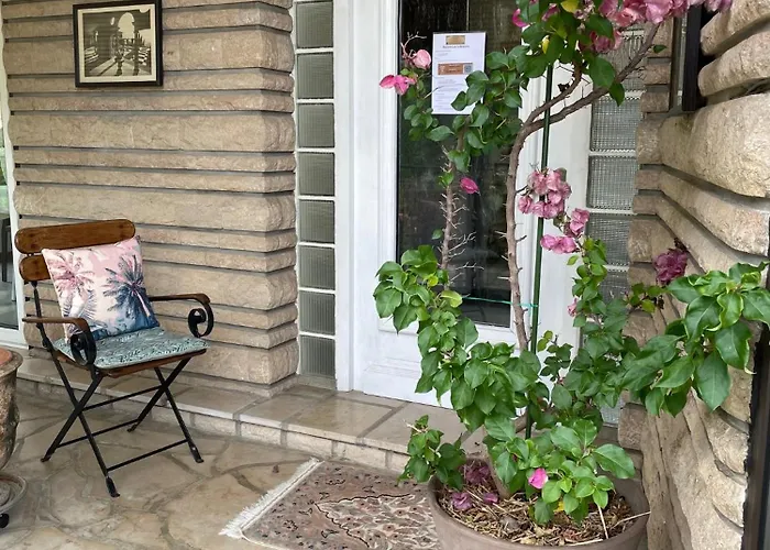 Le Jardin Des Verottes 3* Бон